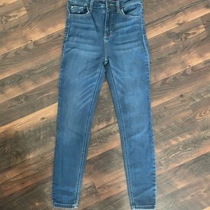 Carly Jean Los Angeles Chelsea Jean